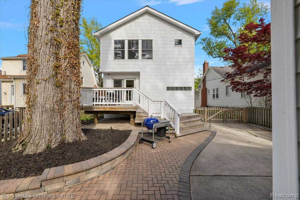 917 Maplegrove Avenue, Royal Oak, MI 48067 — Photo 11