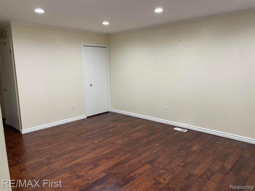 8401 18 Mile APT # 99 Road, Sterling Heights, MI 48313 — Photo 3
