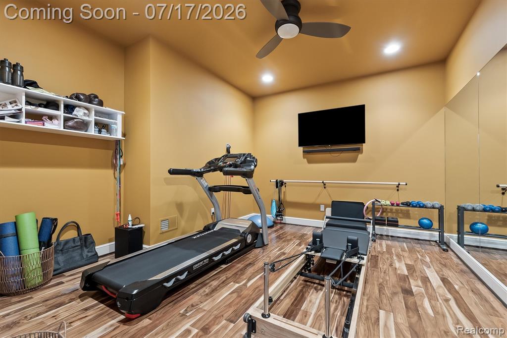602 Wellington Circle, Rochester Hills, MI 48309 — Photo 31