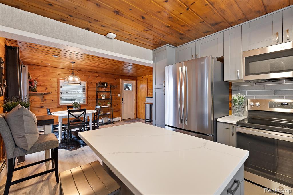3529 Lakeview Drive, Ortonville, MI 48462 — Photo 24