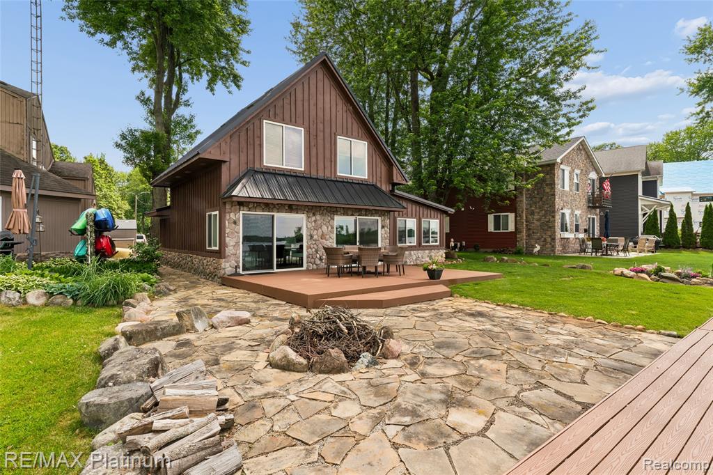 3154 PONEMAH Drive, Fenton, MI 48430 — Photo 4