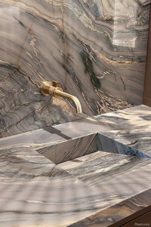 3431 Crooks Road, Troy, MI, 48084