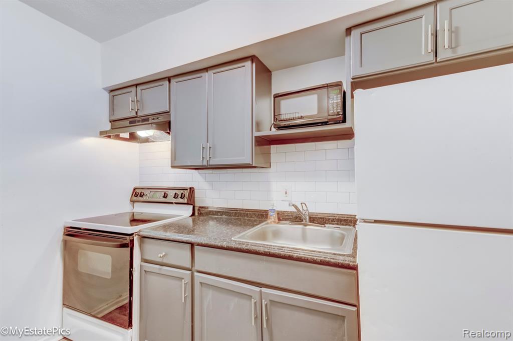 925 MADISON Street, Ypsilanti, MI 48197 — Photo 12