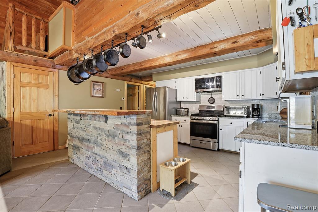 14830 County Line Road, Byron, MI 48418 — Photo 11