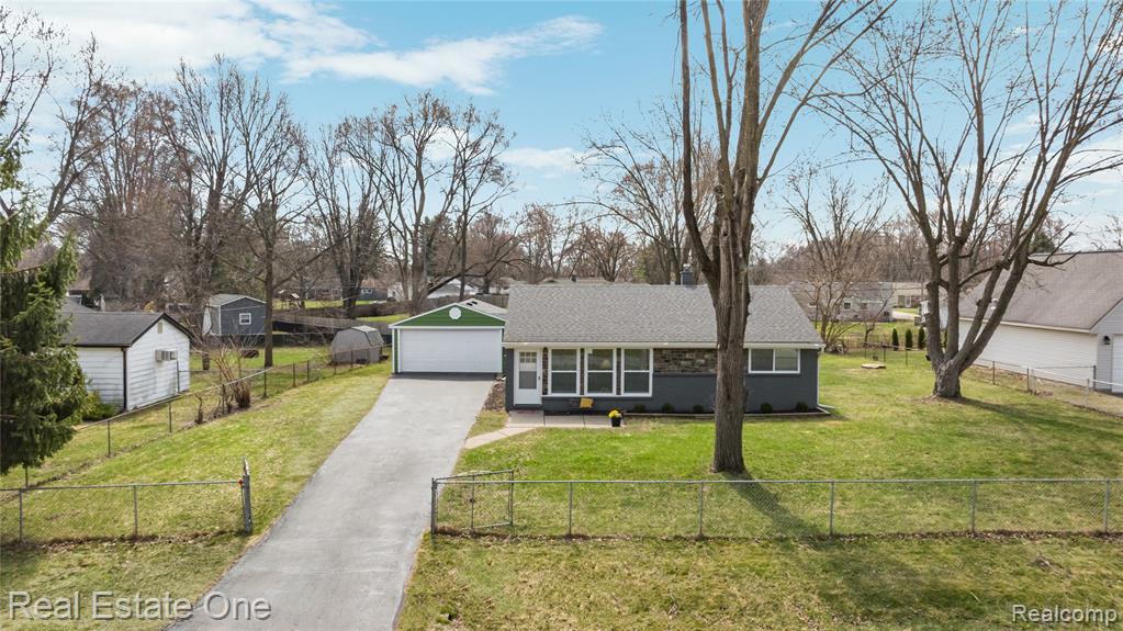 4913 Rioview Drive, Clarkston, MI — Photo 39