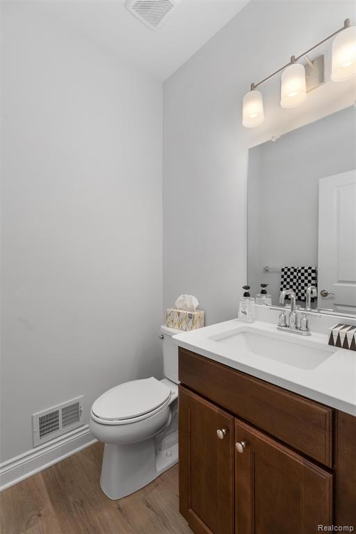 803 Balmoral Ln, Troy, MI 48085 — Photo 13