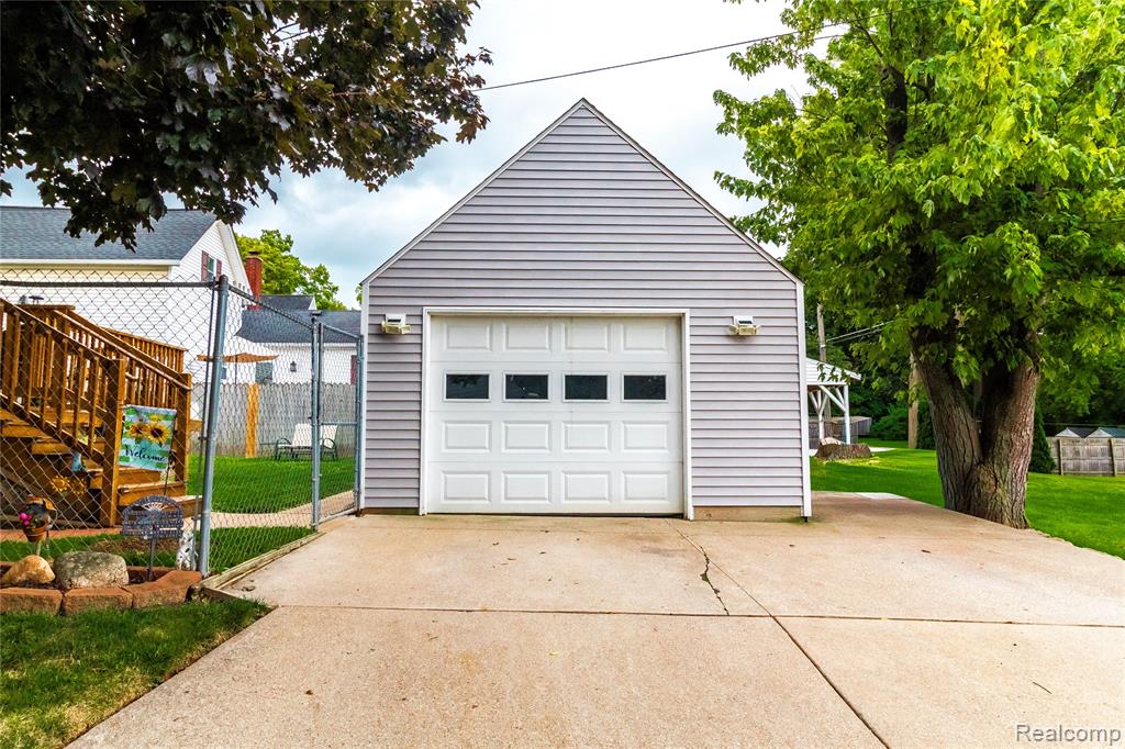 847 N Main Street, Lapeer, MI 48446 — Photo 40