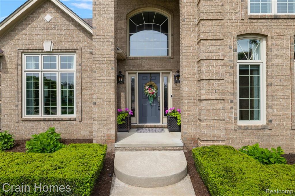49729 SANDRA Drive, Shelby Twp, MI 48315 — Photo 2