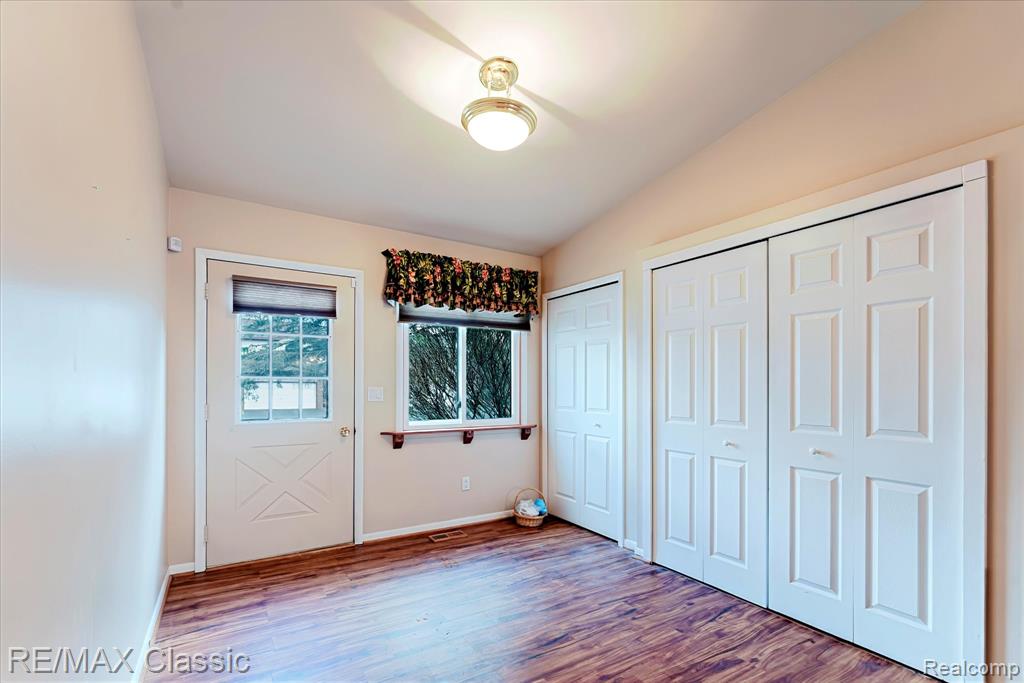 9039 Lake E Road, Clarkston, MI 48348 — Photo 8