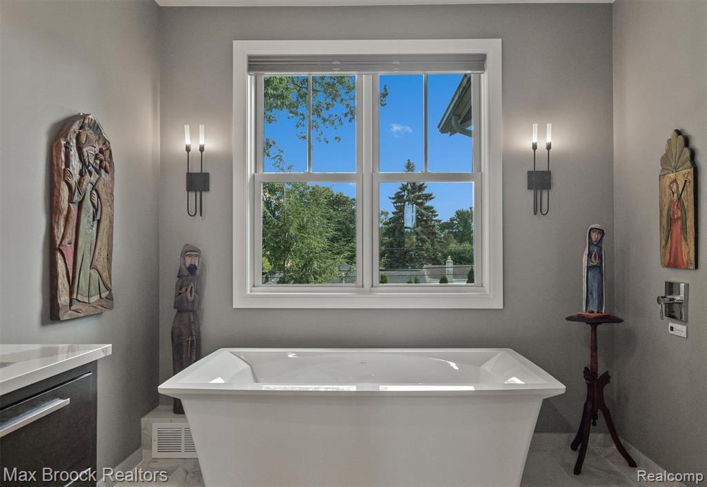928 Montrose Avenue, Royal Oak, MI 48073 — Photo 38