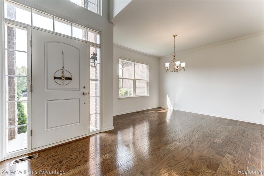 124 Shannon Partin Boulevard, South Lyon, MI 48178 — Photo 8