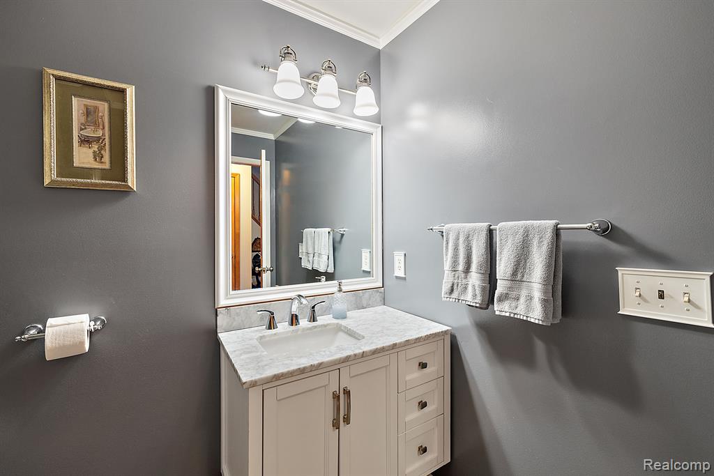 10161 LONGFORD Drive, South Lyon, MI 48178 — Photo 40