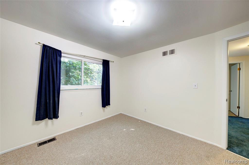 42437 Majestic Court, Canton, MI 48188 — Photo 32