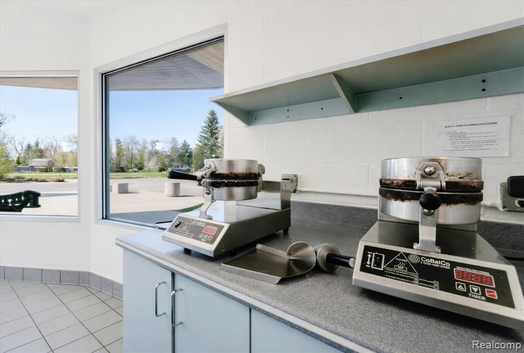 5962 Meridian Boulevard, Brighton, MI 48116 — Photo 33