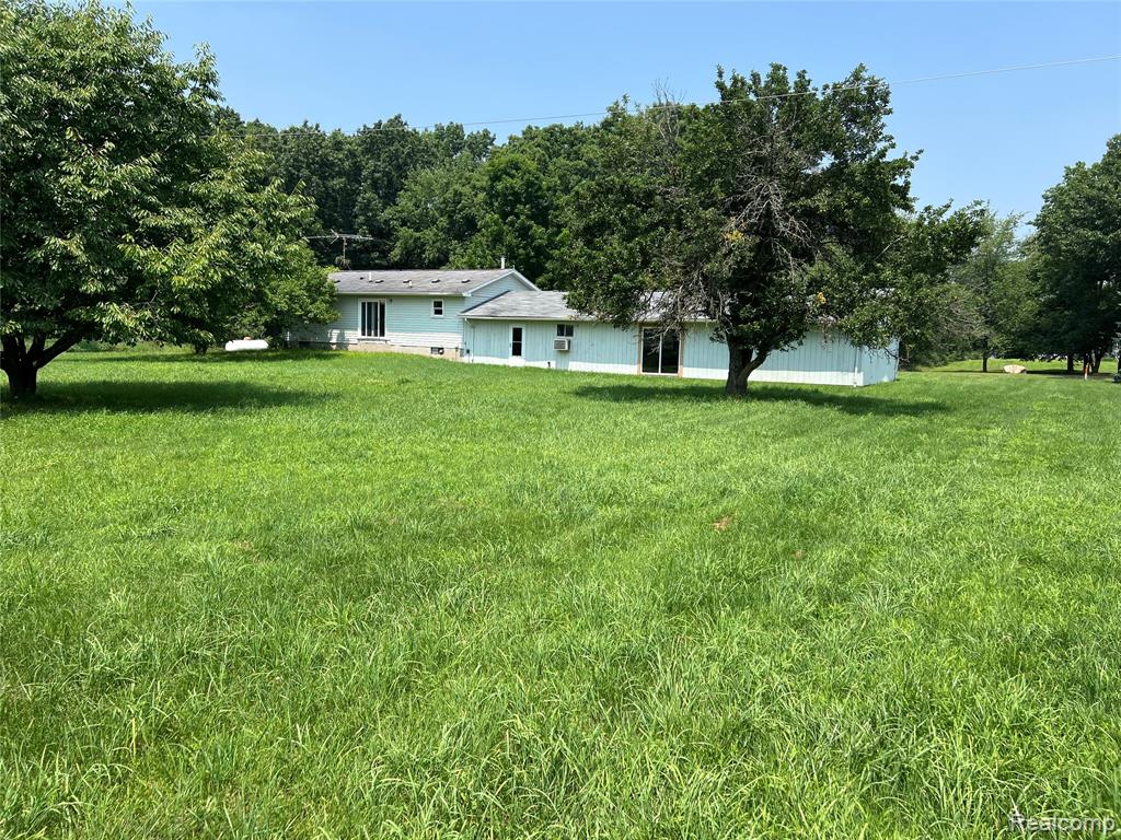 6197 Sober Road, Fowlerville, MI 48836 — Photo 13