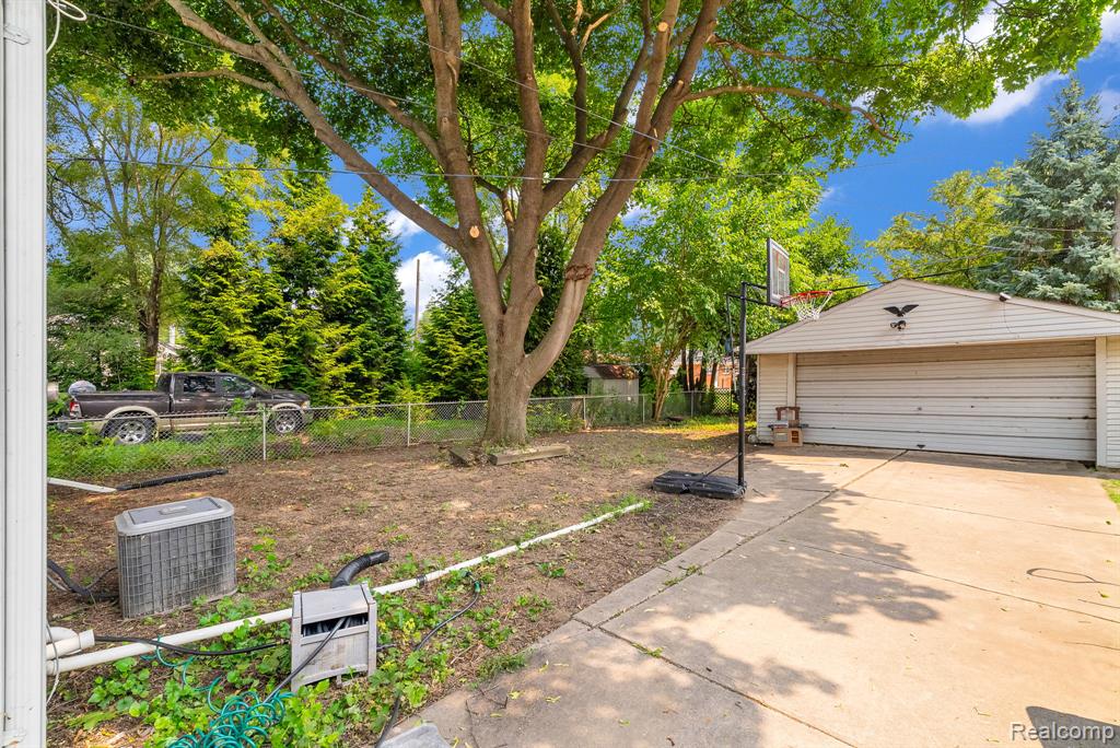 3959 Detroit Street, Dearborn Heights, MI 48125 — Photo 25