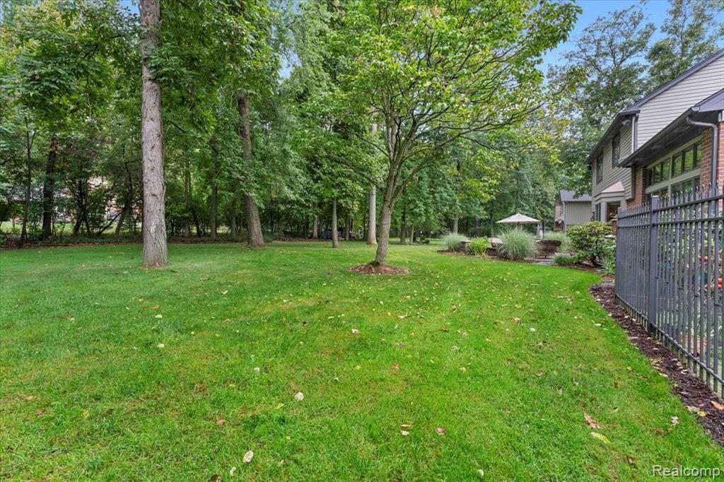 8707 VOIGT Avenue, Grosse Ile, MI 48138 — Photo 60