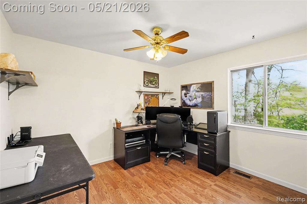 406 Fairwood Road, Pinckney, MI 48169 — Photo 11