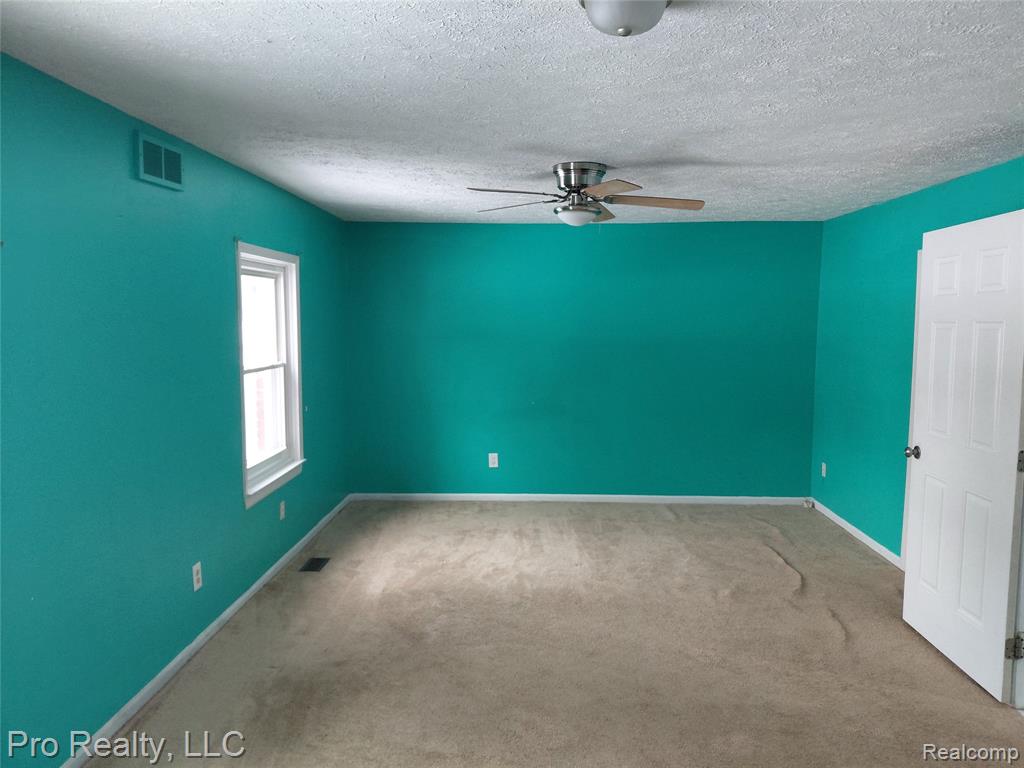 8445 Crestshire Drive, Ypsilanti, MI 48197 — Photo 15
