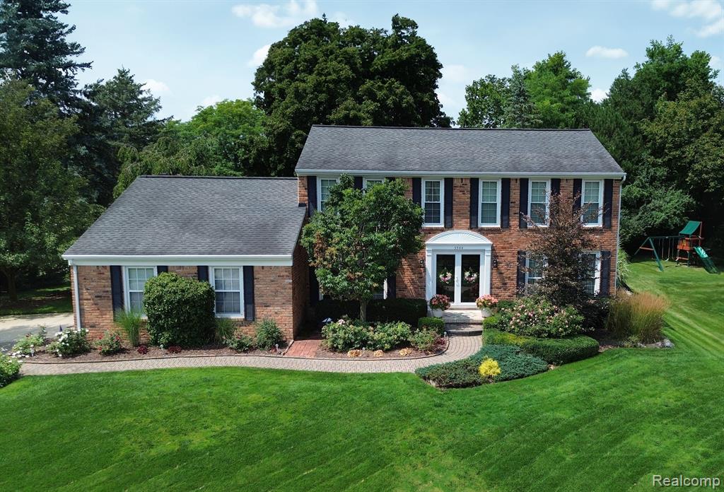 5544 WHITE HALL Circle, West Bloomfield, MI 48323 — front exterior