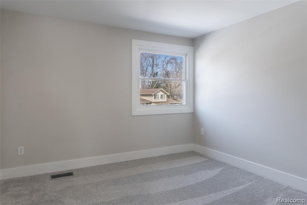 54832 Blue Cloud Drive, Utica, MI 48315 — Photo 46