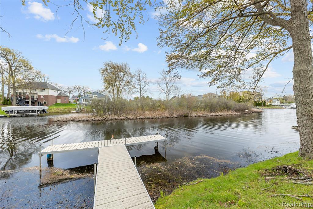 235 INDIANWOOD Road, Lake Orion, MI 48362 — Photo 28