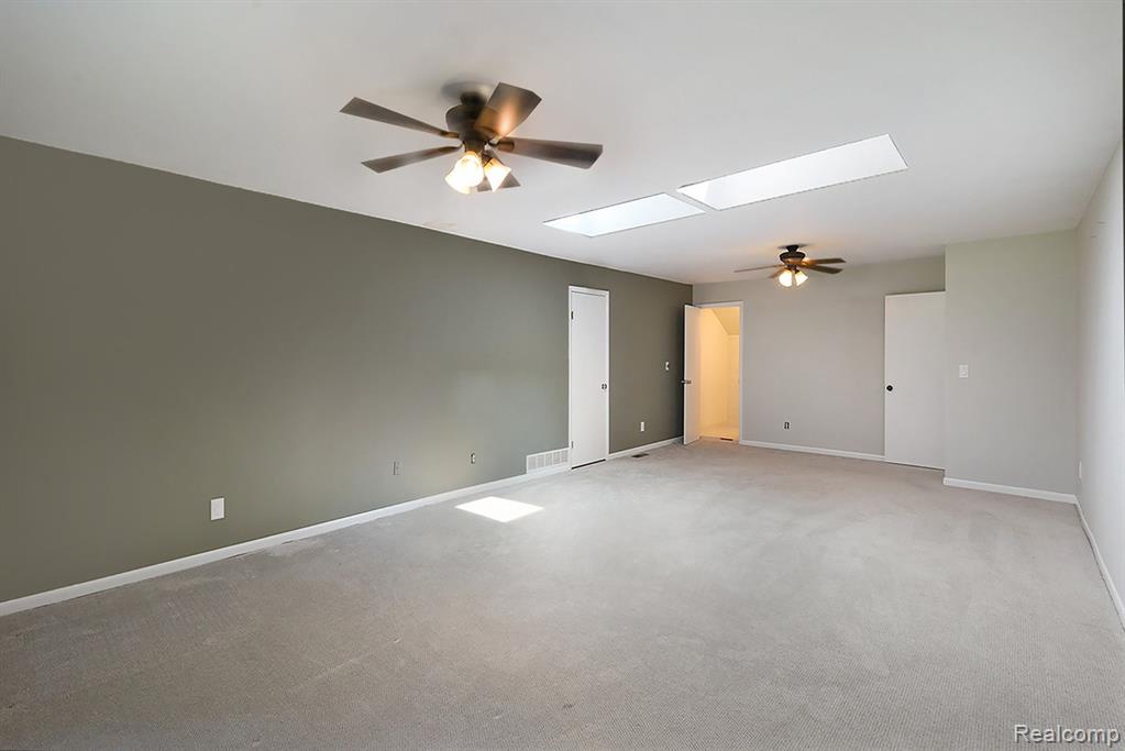 5392 Orchard Crest Drive, Troy, MI 48085 — Photo 20