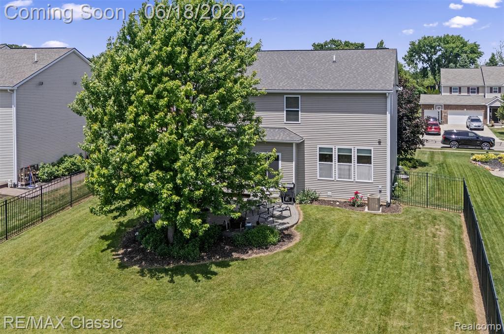 10884 Bouldercrest Drive, South Lyon, MI 48178 — Photo 3