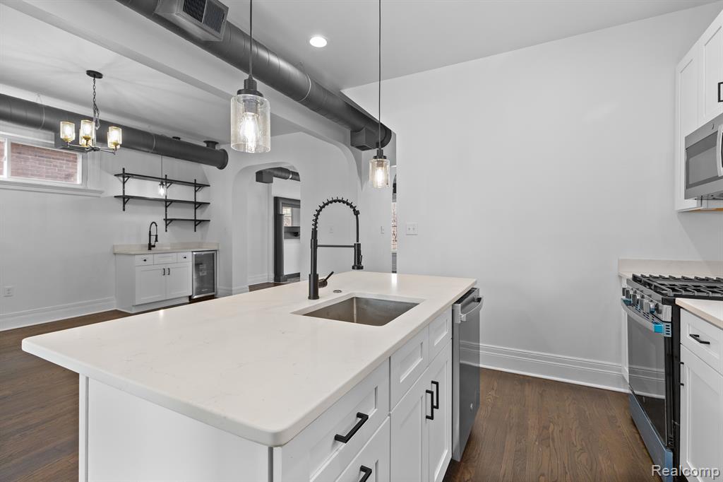 612 MARSTON Street, Detroit, MI 48202 — Photo 15