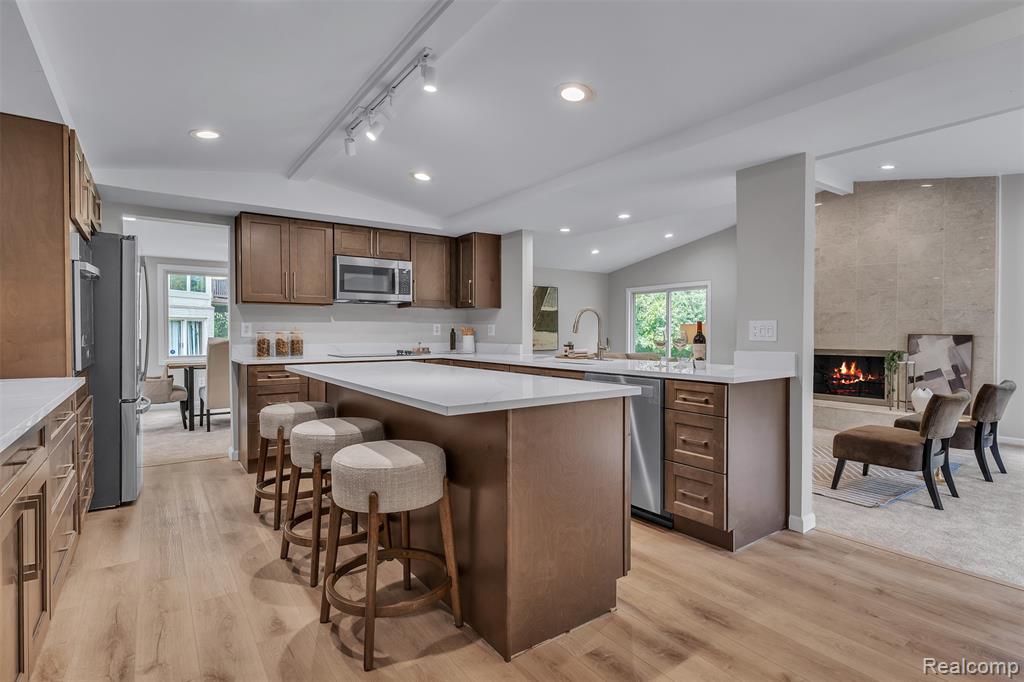 5310 Pond Bluff Drive, West Bloomfield, MI 48323 — Photo 32