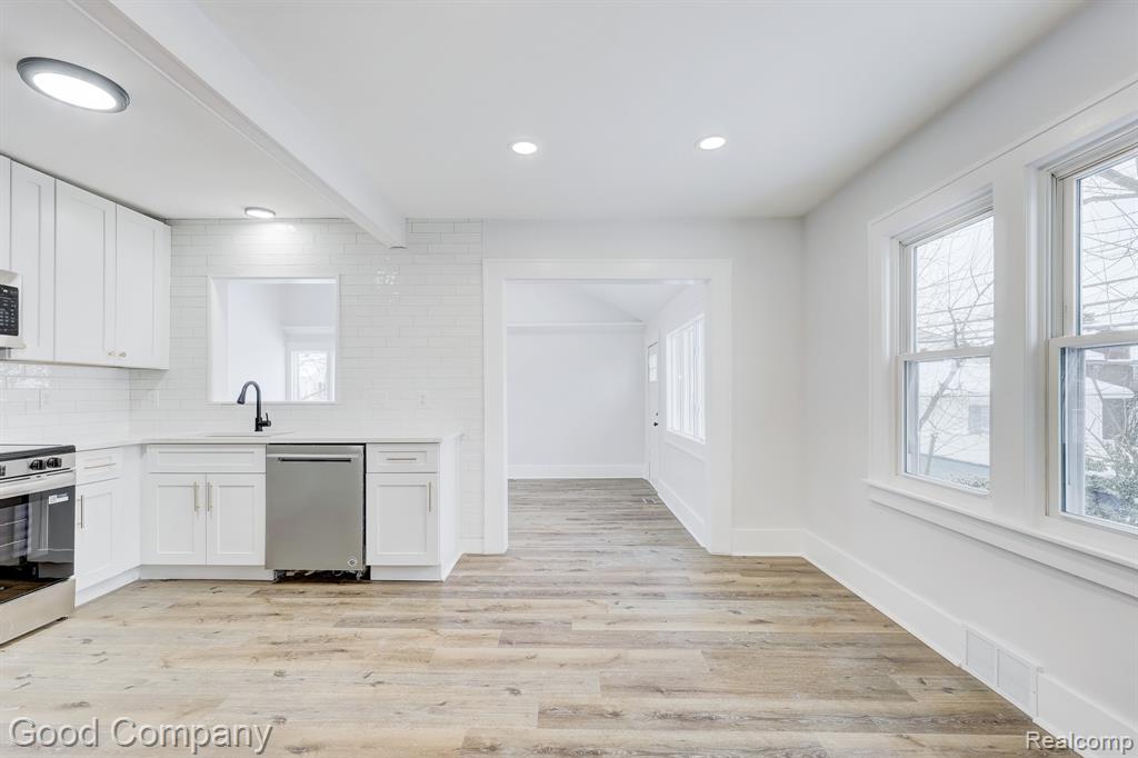 16309 Kirkshire Avenue, Beverly Hills, MI 48025 — Photo 13