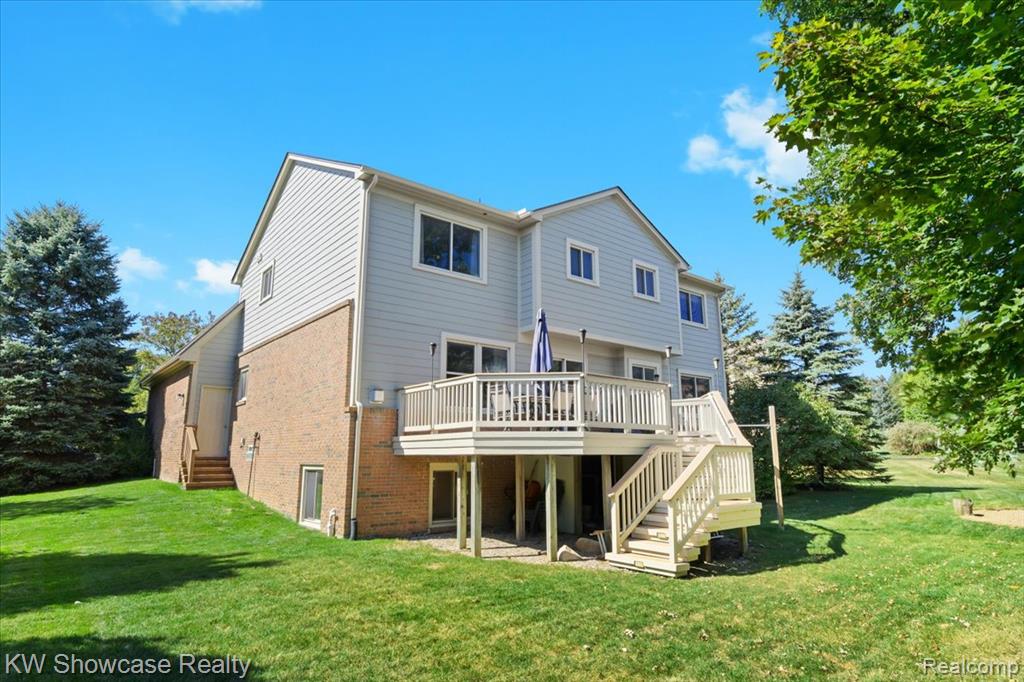 44847 Larkspur, Novi, MI 48377 — Photo 40