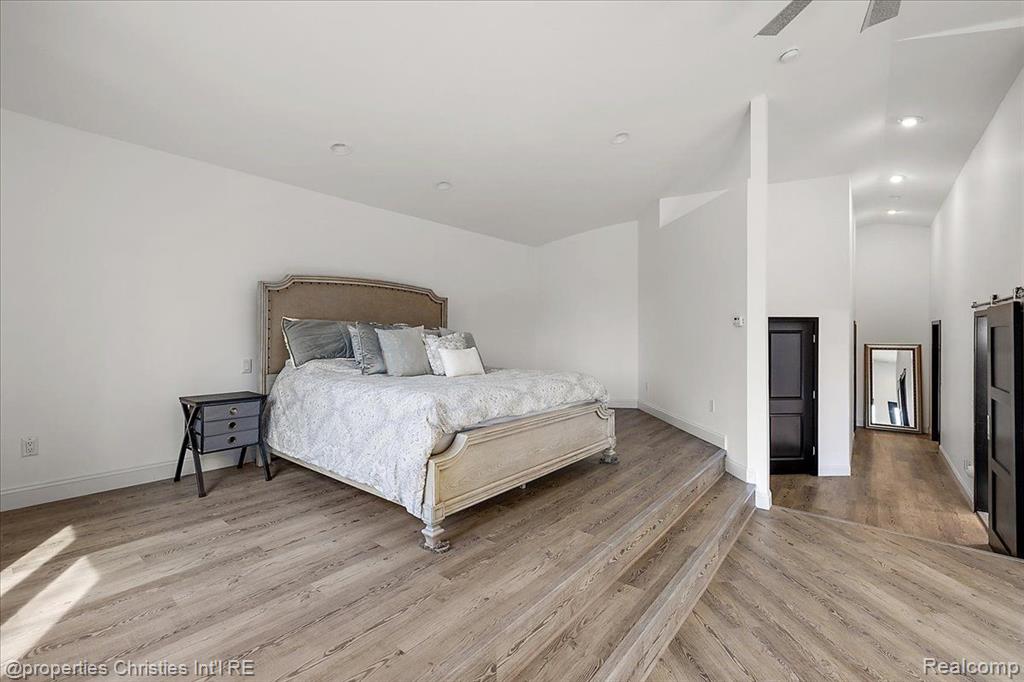 1194 EAGLE NEST CT, Milford, MI 48381 — Photo 25