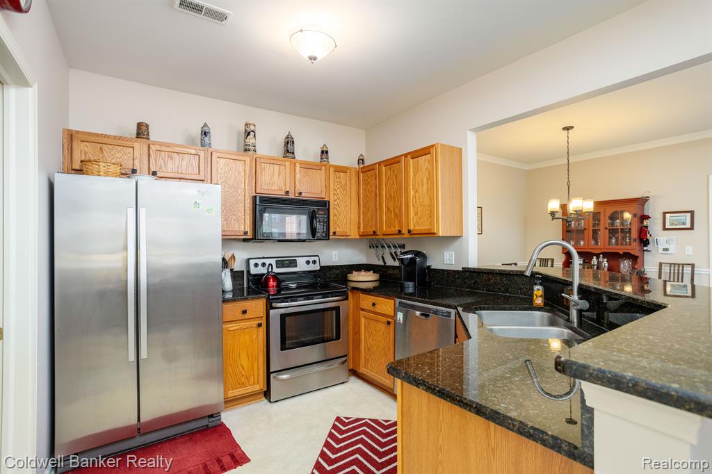 19106 CHESAPEAKE Circle, Walled Lake, MI 48390 — Photo 13