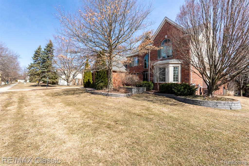 6904 GRANGER Drive, Troy, MI 48098 — Photo 58