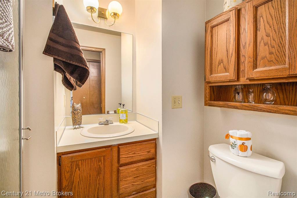 5376 OLDE SHAWBORO Road, Grand Blanc, MI 48439 — Photo 18