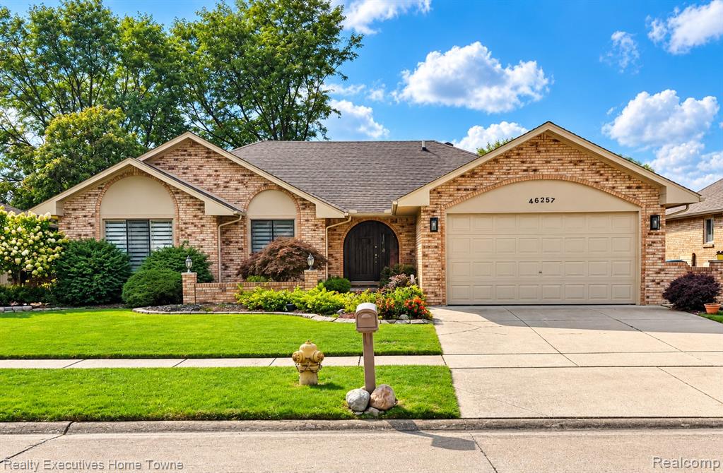 46257 Snowbird Drive, Macomb, MI 48044