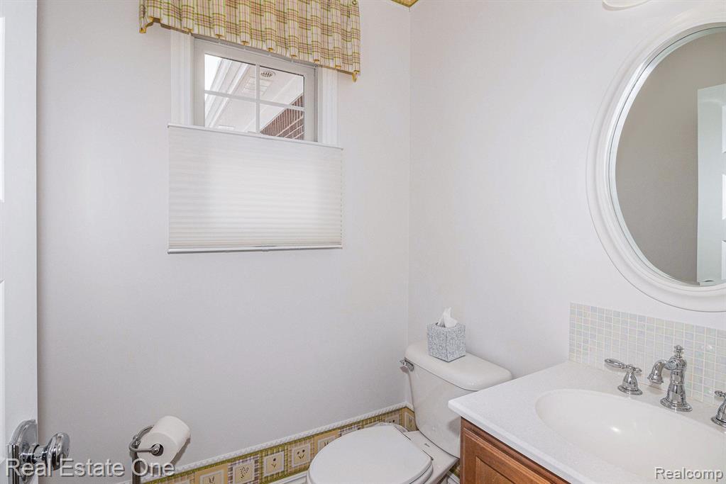8938 El Dorado Drive Drive, White Lake, MI — Photo 12