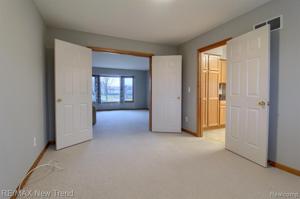 508 HEARTWOOD Lane, Saline, MI 48176 — Photo 9