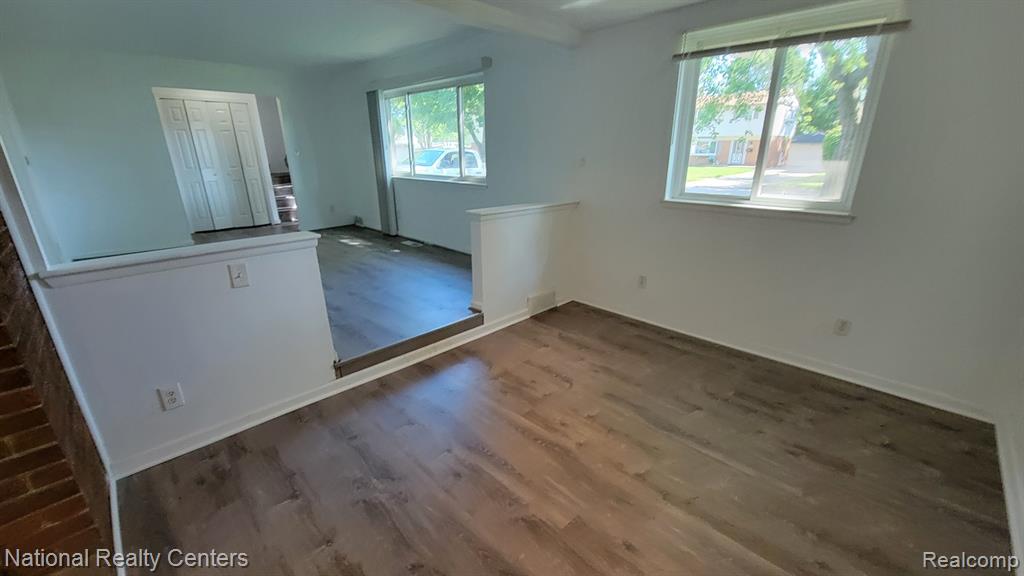 8753 LOZEN Drive, Sterling Heights, MI 48313 — Photo 6