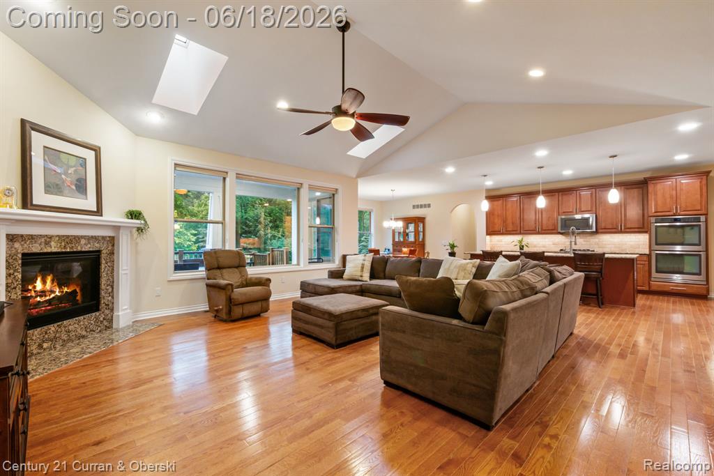 34225 Thornbrook Drive, Farmington, MI 48335 — Photo 9