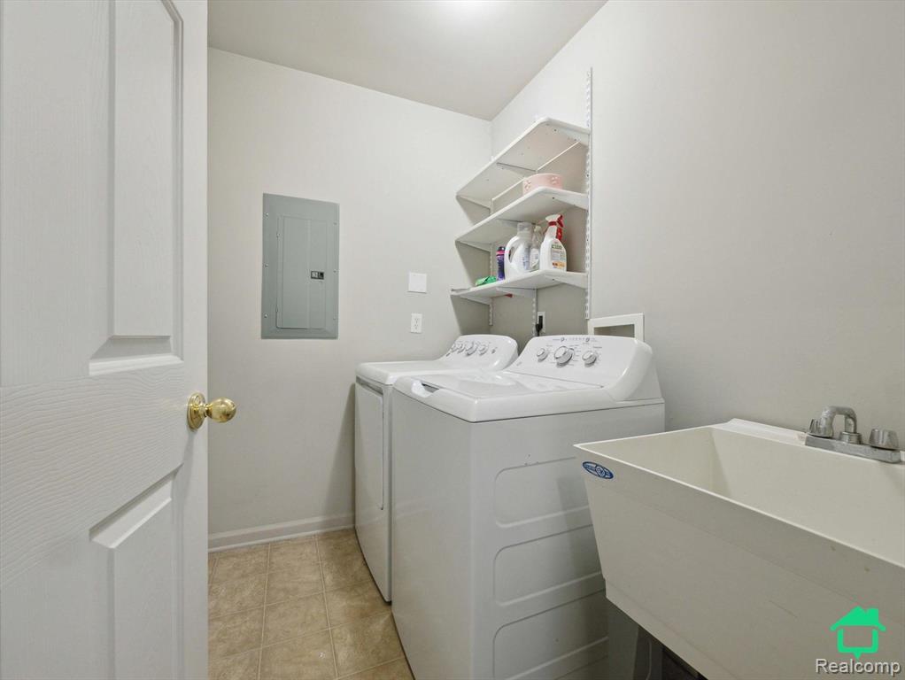 1166 Fountain View Circle, South Lyon, MI 48178 — Photo 32