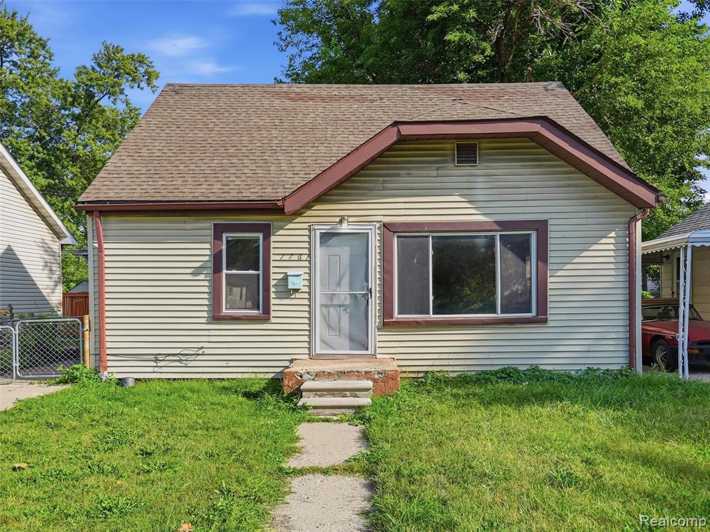 1761 E Evelyn Avenue, Hazel Park, MI 48030