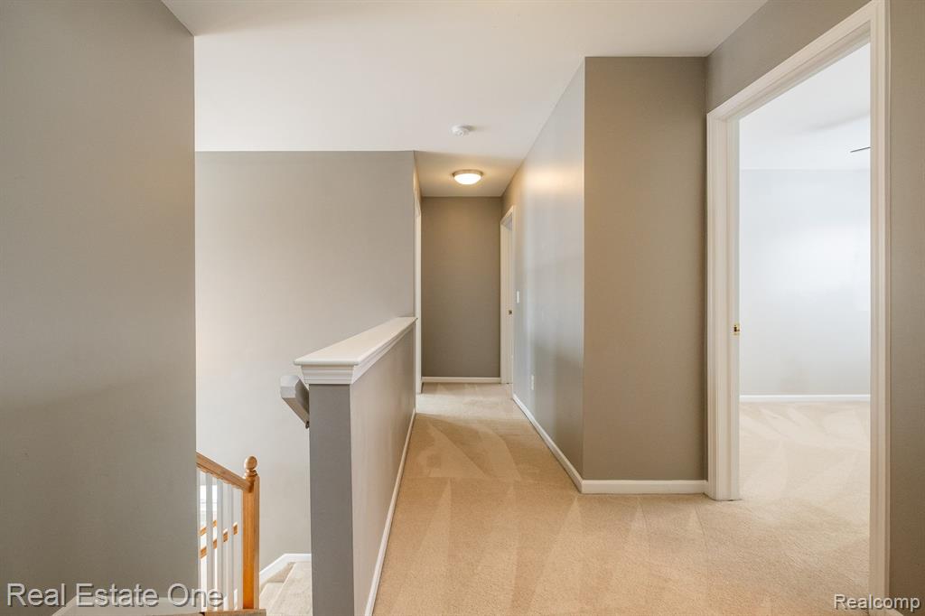 1092 CHESTNUT Lane, South Lyon, MI 48178 — Photo 28
