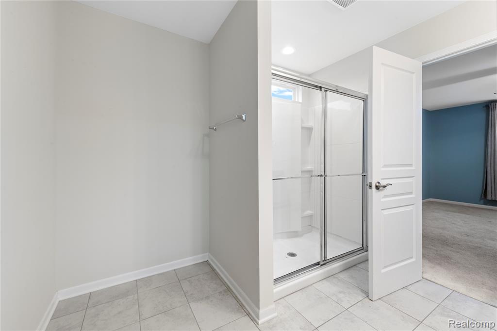 25835 Oberlin blvd, Novi, MI — Photo 35