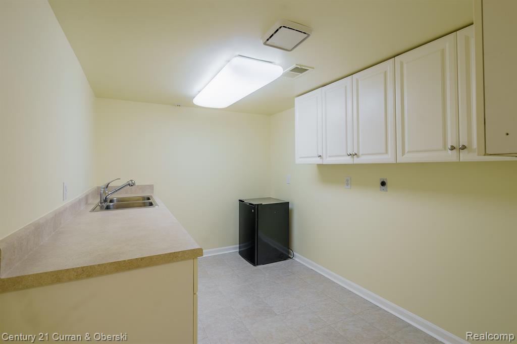439 COVINGTON Court, Northville, MI 48168 — Photo 51