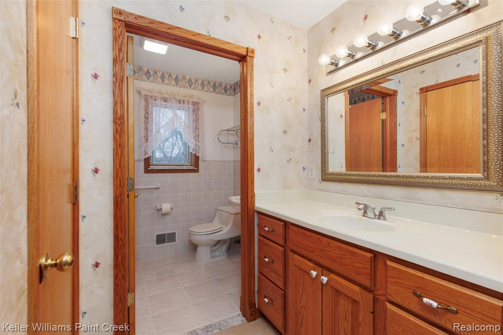 10045 Highland Road, White Lake, MI — Photo 24