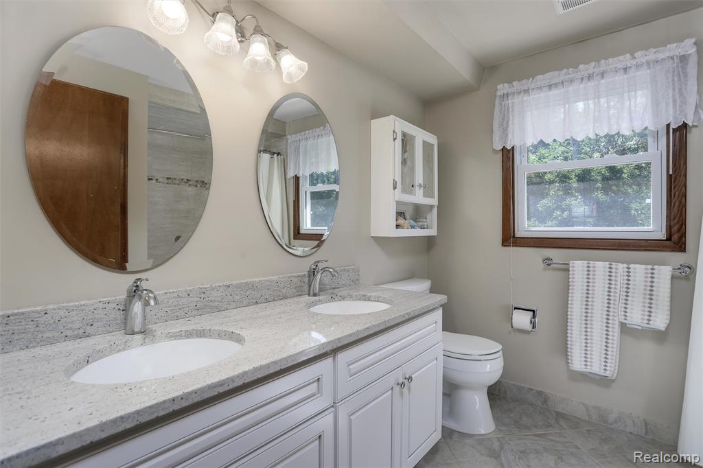 5212 Nocturne Lane, Shelby Twp, MI 48316 — Photo 20