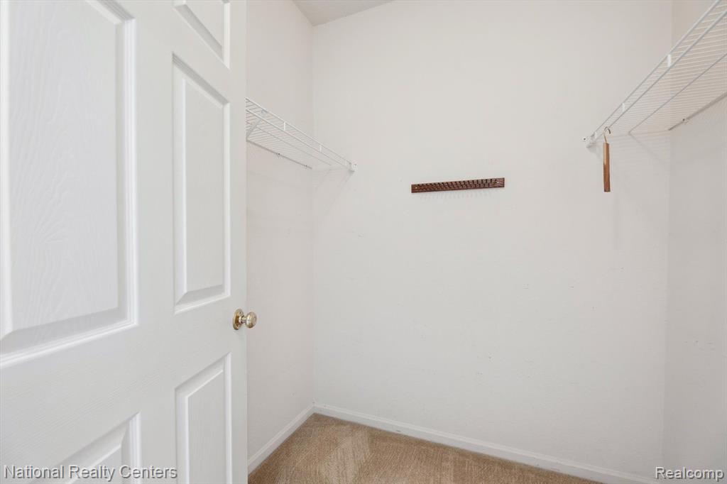 1490 FOX POINTE Circle, Ann Arbor, MI 48108 — Photo 21