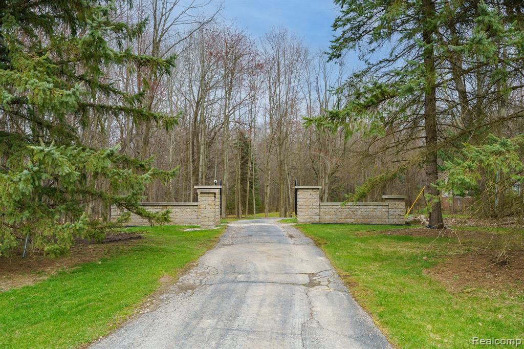 545 JUDI ANN Lane, Holly, MI 48442 — Photo 40